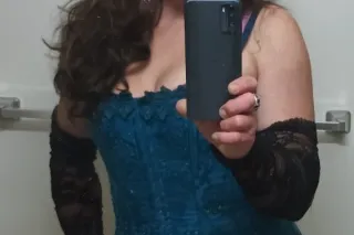 Good Evening! Naughty Natasha ... - Image 3