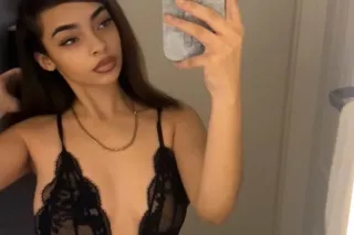 Sexy, Petite Temptation 😍🧩 New... - Image 4