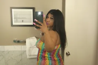 hosting downtown available now... - Image 2