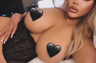 OC 🩷Taste of Something Temptin... - Image 3